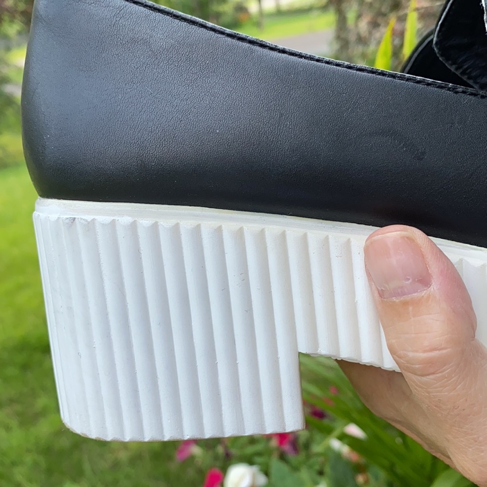 Shelly’s London shoes - Picture 4 of 13